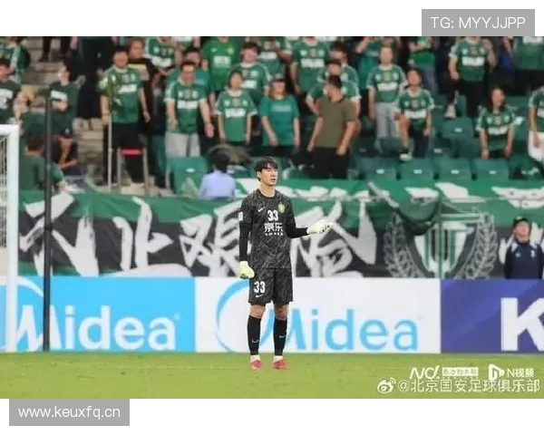 北京国安，所谓豪门再陷管理危机，球迷怒问：“换帅引援还是崩盘下滑？”